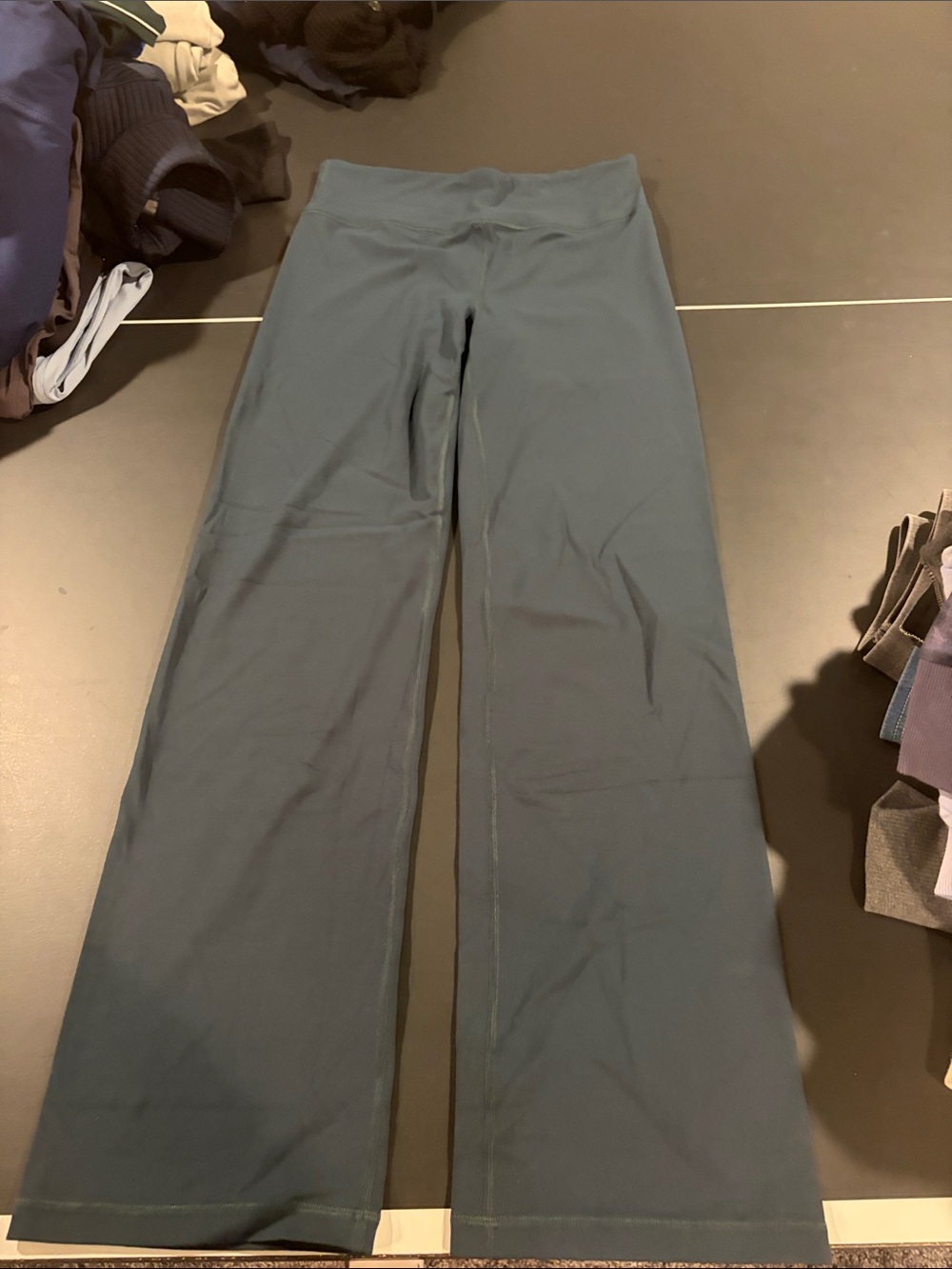 Athleta medium petite green flare leggings